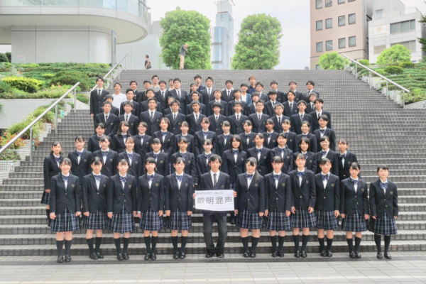 叡明高校の制服写真画像まとめ・レビュー口コミ評判・生徒の着こなし・夏服冬服詳細情報