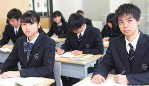 叡明高校の制服写真画像まとめ・レビュー口コミ評判・生徒の着こなし・夏服冬服詳細情報