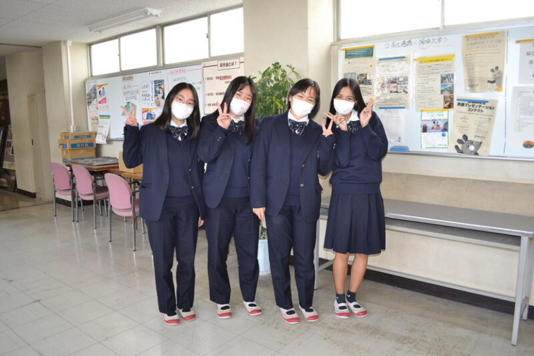 埼玉県 岩槻高等学校 女子制服 4点 sf003510 - コスプレ衣装