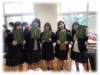 【2018新制服】埼玉県立新座柳瀬高校の制服写真画像まとめ・レビュー口コミ評判・生徒の着こなし・夏服冬服詳細情報