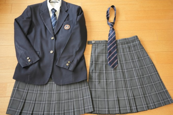 埼玉県立上尾鷹の台高校の制服写真画像まとめ・レビュー口コミ評判・生徒の着こなし・夏服冬服詳細情報