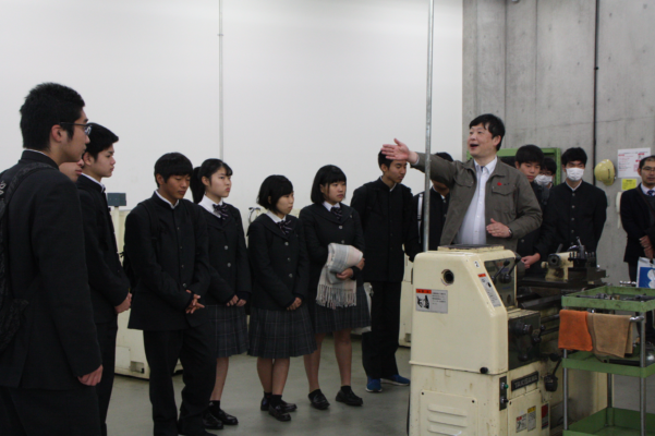 埼玉県立越谷東高校の制服写真画像まとめ・レビュー口コミ評判・生徒の着こなし・夏服冬服詳細情報