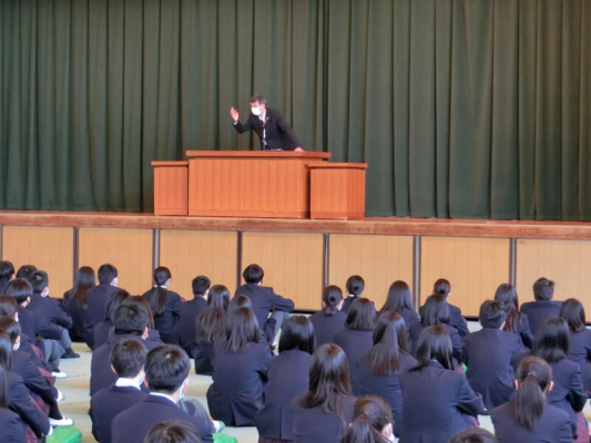 埼玉県立八潮南高校の制服写真画像まとめ・レビュー口コミ評判・生徒の着こなし・夏服冬服詳細情報