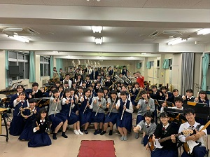 埼玉県立和光国際高校の制服写真画像まとめ・レビュー口コミ評判・生徒の着こなし・夏服冬服詳細情報