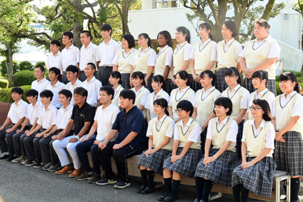 埼玉県立三郷北高校の制服写真画像まとめ・レビュー口コミ評判・生徒の着こなし・夏服冬服詳細情報（みさときた）
