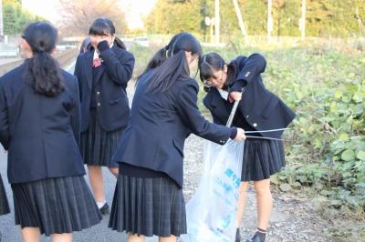 【2022新制服】埼玉県立北本高校の制服写真画像まとめ・レビュー口コミ評判・生徒の着こなし・夏服冬服詳細情報