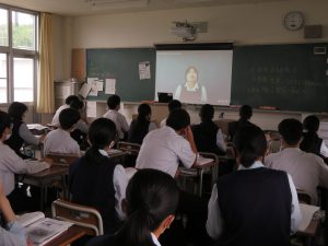 富山県立八尾高校の制服写真画像まとめ・レビュー口コミ評判・生徒の着こなし・夏服冬服詳細情報