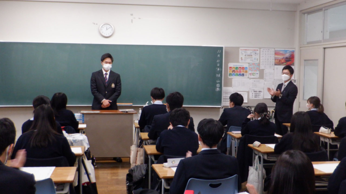 新潟青陵高校の制服写真画像まとめ・レビュー口コミ評判・生徒の着こなし・夏服冬服詳細情報（にいがたせいりょう）