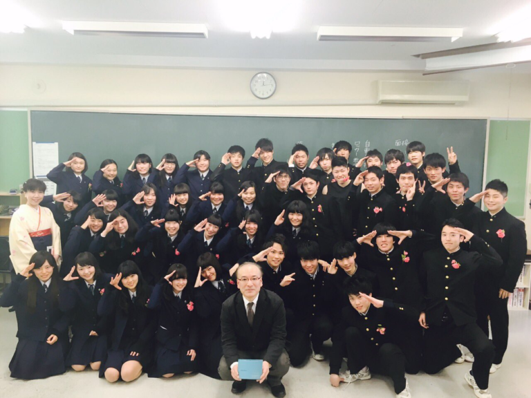 新潟県立新潟南高校の制服写真画像まとめ レビュー口コミ評判 生徒の着こなし 夏服冬服詳細情報 全国中高制服グラム 全国47都道府県の中学校高等学校 制服検索口コミ