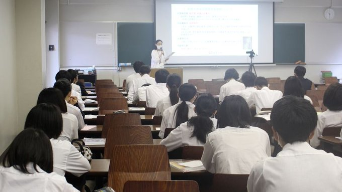 新潟県立堀之内高校の制服写真画像まとめ・レビュー口コミ評判・生徒の着こなし・夏服冬服詳細情報