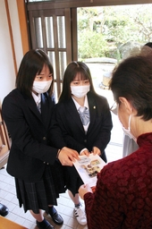 新潟県立佐渡総合高校の制服写真画像まとめ・レビュー口コミ評判・生徒の着こなし・夏服冬服詳細情報