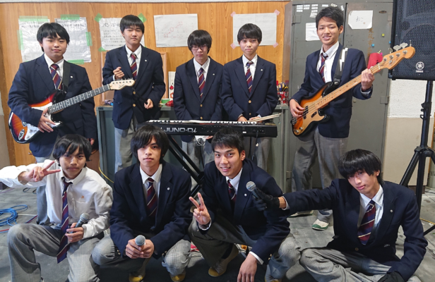 大阪市立東淀工業高校の制服写真画像動画まとめ・レビュー口コミ評判・生徒の着こなし・夏服冬服詳細情報
