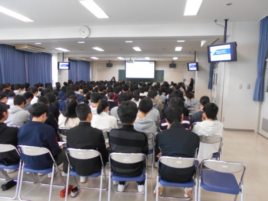 新潟県立高田高校の制服写真画像まとめ・レビュー口コミ評判・生徒の着こなし・夏服冬服詳細情報（たかだこうこう）