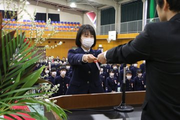 山梨学院中学高校の制服写真画像まとめ・レビュー口コミ評判・生徒の着こなし・夏服冬服詳細情報