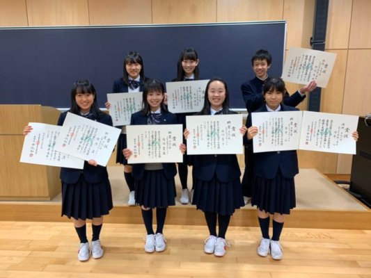 山梨学院中学高校の制服写真画像まとめ・レビュー口コミ評判・生徒の着こなし・夏服冬服詳細情報