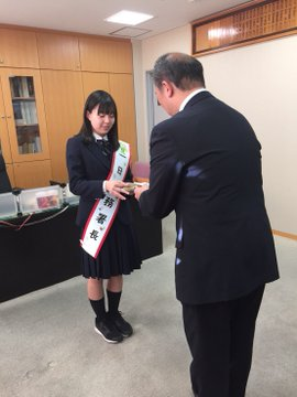 山梨学院中学高校の制服写真画像まとめ・レビュー口コミ評判・生徒の着こなし・夏服冬服詳細情報
