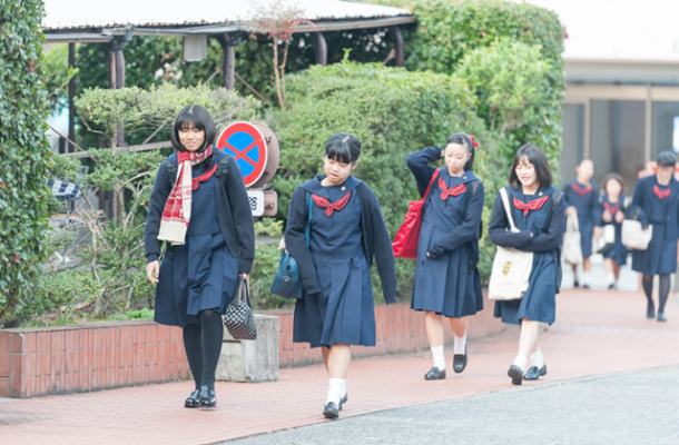 山梨英和中学校・高校の制服写真画像まとめ・レビュー口コミ評判・生徒の着こなし・夏服冬服詳細情報