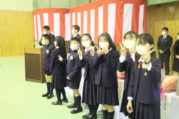 駿台甲府高校　制服 中古】山梨県 駿台甲府高等学校 女子制服 4点 (ブレザー