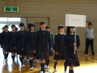 山梨県立甲府城西高校の制服写真画像まとめ・レビュー口コミ評判・生徒の着こなし・夏服冬服詳細情報