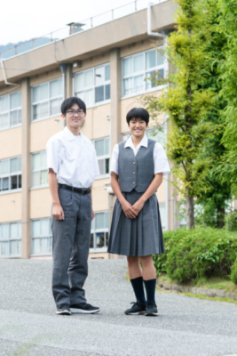 山梨県立増穂商業高校の制服写真画像まとめ・レビュー口コミ評判・生徒の着こなし・夏服冬服詳細情報