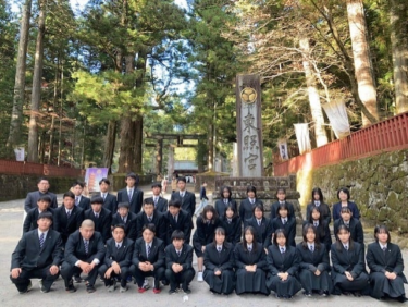 山梨県立日川高校の制服写真画像まとめ・レビュー口コミ評判・生徒の着こなし・夏服冬服詳細情報