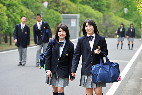 日本大学明誠高校の制服写真画像まとめ・レビュー口コミ評判・生徒の着こなし・夏服冬服詳細情報