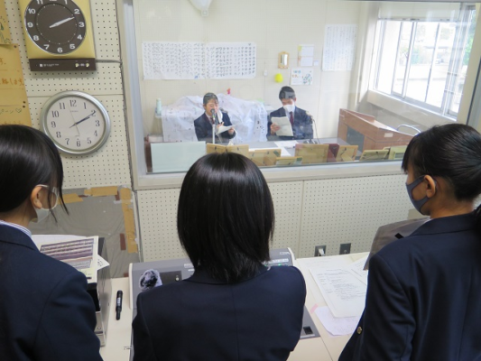 山梨県立甲府昭和高校の制服写真画像まとめ・レビュー口コミ評判・生徒の着こなし・夏服冬服詳細情報
