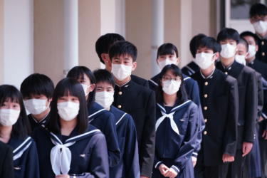 Oita Prefectural Saeki Kakujo High School uniform details / video samenvatting / mond-tot-mondreclame, reputatie, schoolleven informatie / uniform review