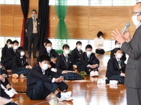 長崎県立松浦高校の制服写真画像まとめ・レビュー口コミ評判・生徒の着こなし・夏服冬服詳細情報