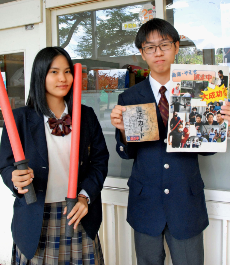 沖縄県立南部商業高校の制服写真画像まとめ・レビュー口コミ評判・生徒の着こなし・夏服冬服詳細情報│全国中高制服グラム-全国47都道府県の中学校高等学校制服 検索口コミ-