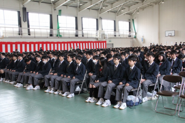 岐阜県立岐阜工業高校の制服写真画像まとめ・レビュー口コミ評判・生徒の着こなし・夏服冬服詳細情報│全国中高制服グラム-全国47都道府県の中学校高等学校制服 検索口コミ-