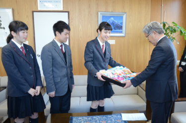 エクセラン高校の制服詳細/動画像まとめ/口コミ・評判・制服ランキング