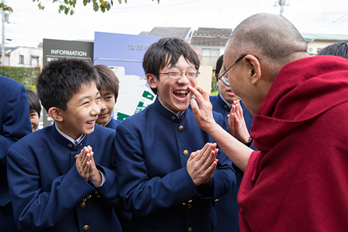 世田谷学園中学高校の制服写真画像まとめ・レビュー口コミ評判・生徒の着こなし・夏服冬服詳細情報