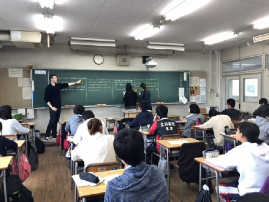 東京都立立川高校の制服写真画像まとめ・レビュー口コミ評判・生徒の着こなし・夏服冬服詳細情報