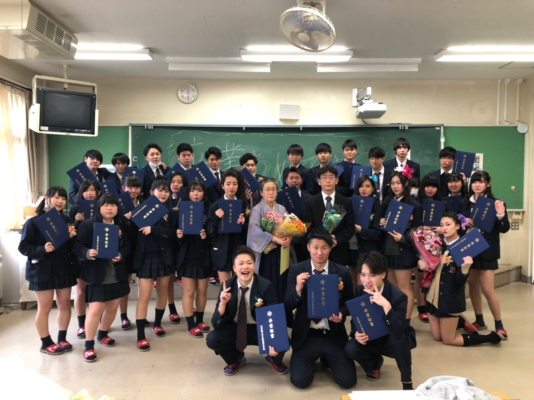 東京都立多摩高校の制服詳細/画像まとめ/口コミ・評判・旧制服新制服比較【2022新制服】