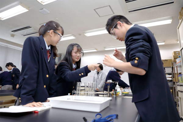 東京電機大学中学高校の制服写真画像まとめ・レビュー口コミ評判・生徒の着こなし・夏服冬服詳細情報