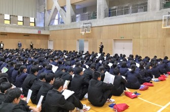 星稜高校中学校の制服詳細/動画像まとめ/口コミ・評判・学校生活情報/制服レビュー（せいりょう）