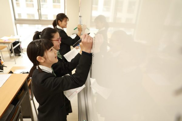 鎌倉女子大学中等部高等部の制服写真画像まとめ・レビュー口コミ評判・生徒の着こなし・夏服冬服詳細情報