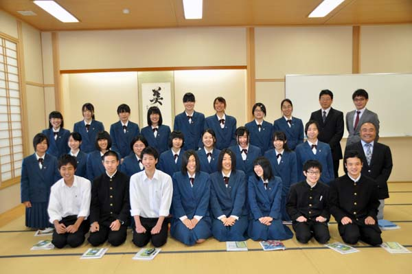 宮崎県立都城西高校の制服動画像まとめ 口コミ 評判 新制服旧制服比較 22新制服 みやこのじょうにし 制服グラム 全国中学校高等学校制服検索