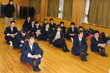 豊中市立第十三中学校制服写真画像まとめ・レビュー口コミ評判・生徒の着こなし・夏服冬服詳細情報