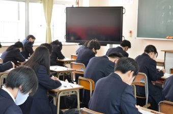 京都廣学館高校の制服写真画像まとめ・レビュー口コミ評判・生徒の着こなし・夏服冬服詳細情報