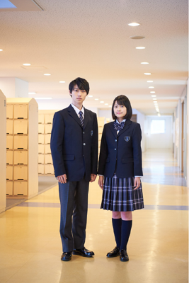 金蘭千里中学高校の制服写真画像まとめ・レビュー口コミ評判・生徒の着こなし・中高制服ちがい・新制服旧制服比較等