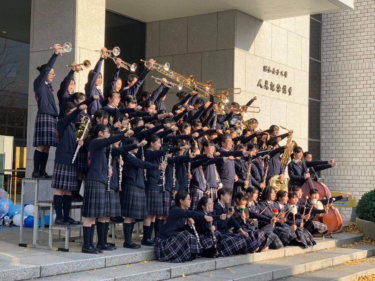 金蘭千里中学高校の制服写真画像まとめ・レビュー口コミ評判・生徒の着こなし・中高制服ちがい・新制服旧制服比較等