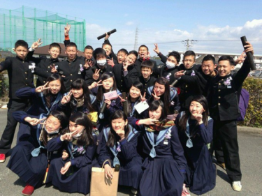 岸和田市立桜台中学校制服写真画像まとめ・レビュー口コミ評判・生徒の着こなし・夏服冬服詳細情報