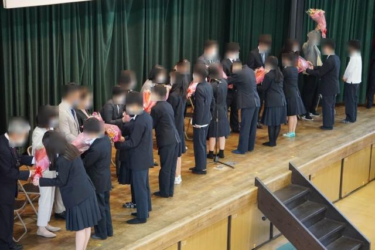 東大阪市立盾津中学校制服写真画像まとめ・レビュー口コミ評判・生徒の着こなし・夏服冬服詳細情報