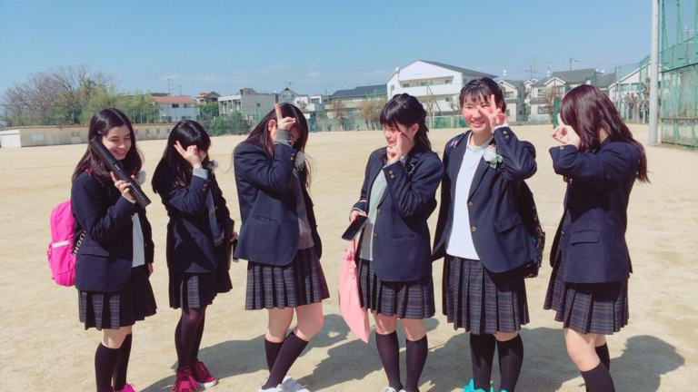 交野市立第三中学校制服写真画像まとめ・レビュー口コミ評判・生徒の着こなし・夏服冬服詳細情報│全国中高制服グラム-全国47都道府県の中学校高等学校制服 検索口コミ-