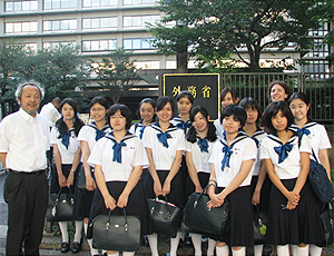 東京女学館中学高校の制服写真画像動画まとめ・レビュー口コミ評判・生徒の着こなし・夏服冬服詳細情報