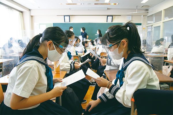 東京女学館中学高校の制服写真画像動画まとめ・レビュー口コミ評判・生徒の着こなし・夏服冬服詳細情報
