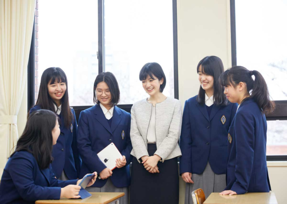 香蘭女学校中等科高等科の制服写真画像まとめ・レビュー口コミ評判・生徒の着こなし・夏服冬服詳細情報（こうらん）