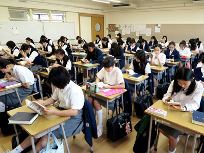 香蘭女学校中等科高等科の制服写真画像まとめ・レビュー口コミ評判・生徒の着こなし・夏服冬服詳細情報（こうらん）